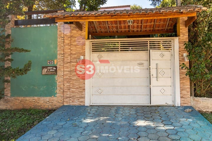 Casa à venda com 3 quartos, 760m² - Foto 1