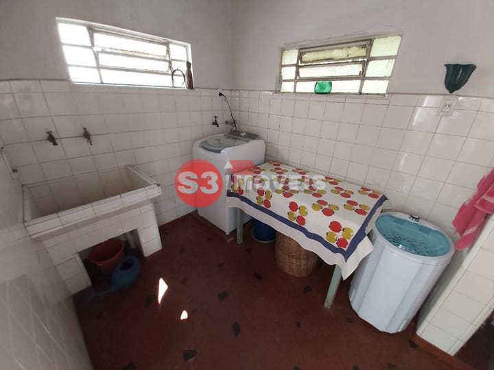 Casa à venda com 3 quartos, 220m² - Foto 8