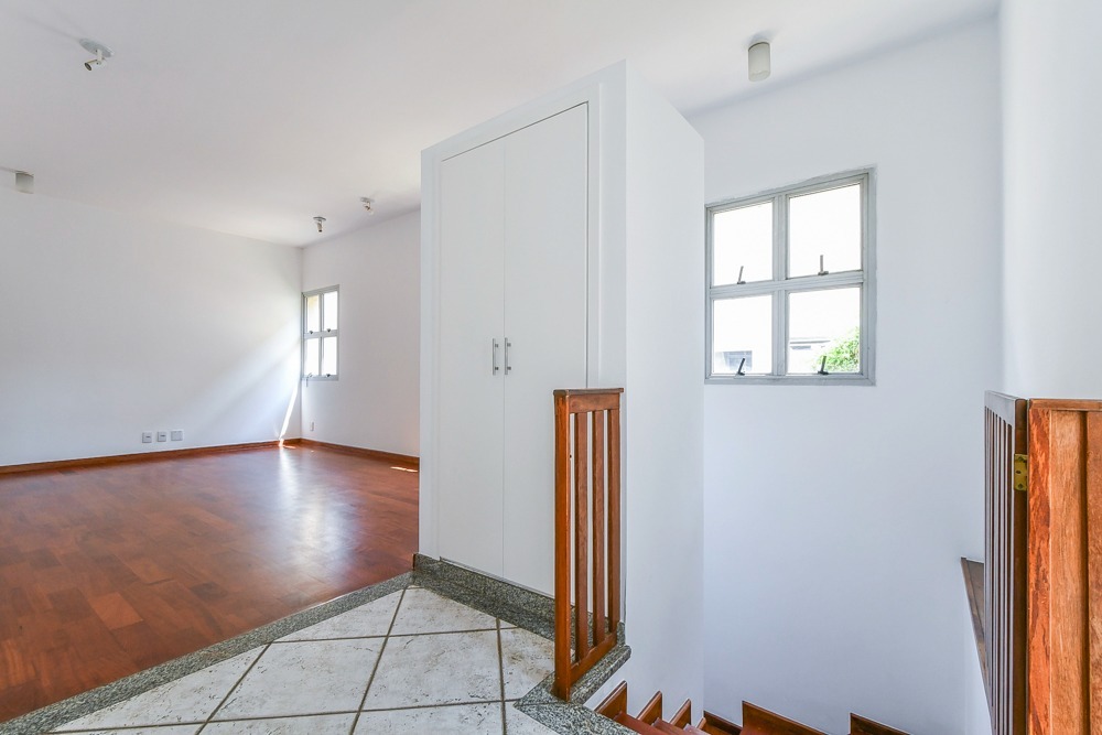 Casa à venda com 4 quartos, 231m² - Foto 54