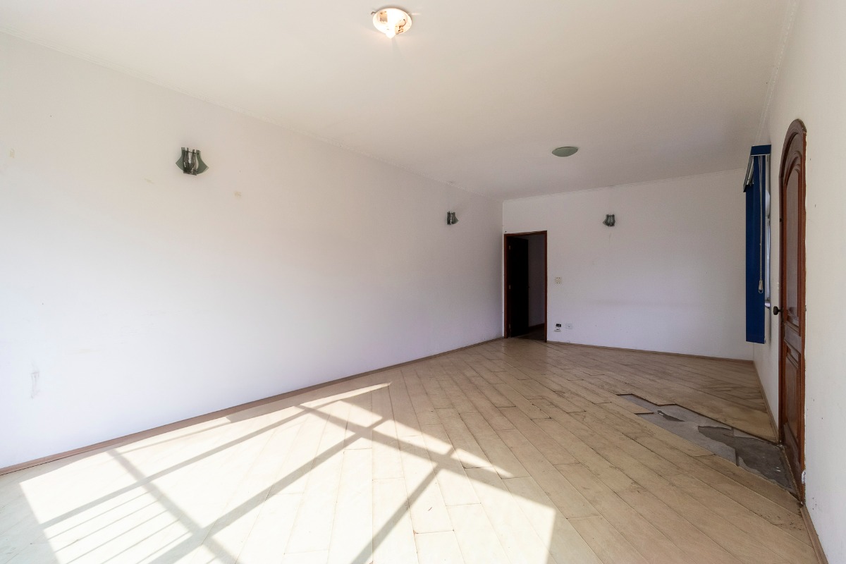 Casa à venda com 3 quartos, 192m² - Foto 2