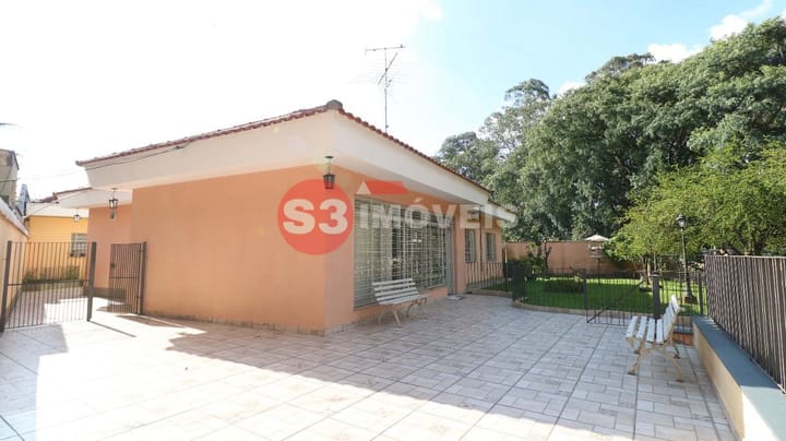 Casa à venda com 4 quartos, 179m² - Foto 2