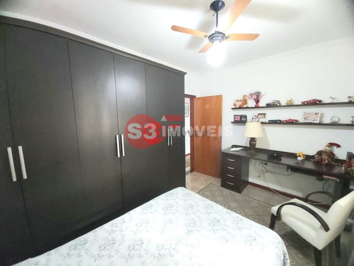 Casa à venda com 3 quartos, 228m² - Foto 25