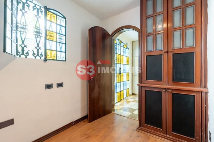 Casa à venda com 4 quartos, 297m² - Foto 18