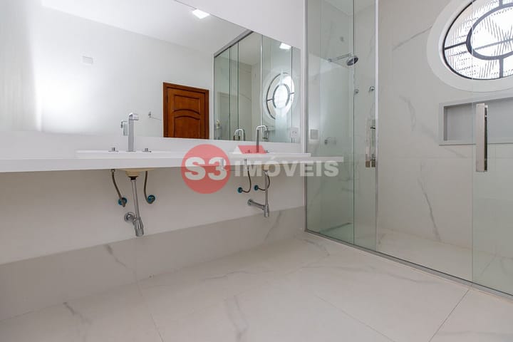 Casa à venda com 4 quartos, 450m² - Foto 40