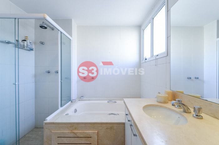 Apartamento à venda com 3 quartos, 202m² - Foto 31