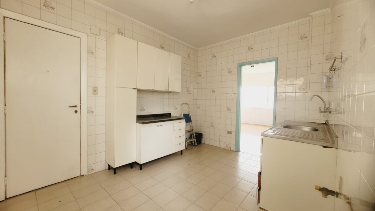 Apartamento à venda com 3 quartos, 110m² - Foto 7