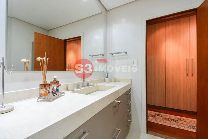 Casa à venda com 3 quartos, 244m² - Foto 29