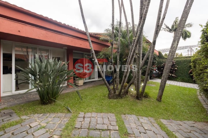 Casa à venda com 3 quartos, 300m² - Foto 14