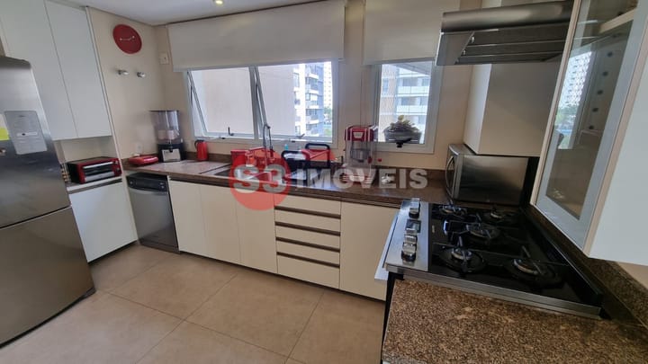 Apartamento à venda com 4 quartos, 194m² - Foto 13