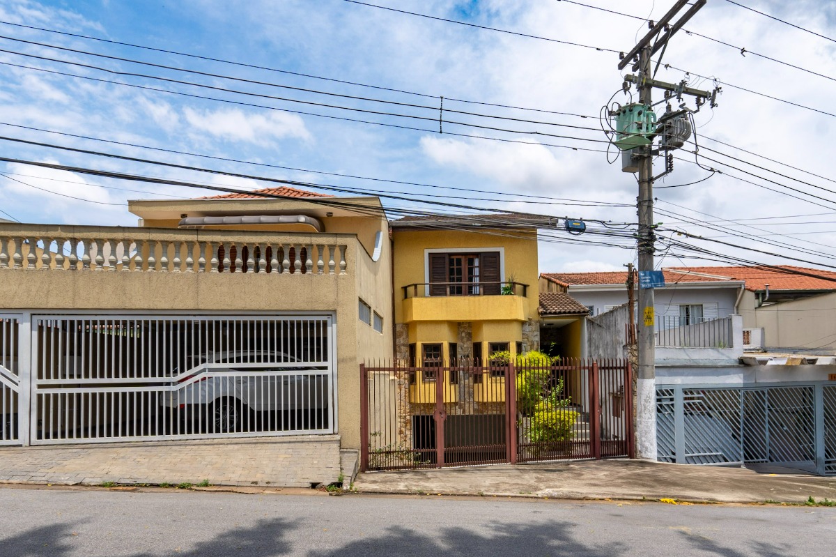 Casa à venda com 3 quartos, 191m² - Foto 2