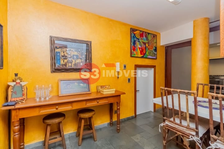 Casa à venda com 4 quartos, 310m² - Foto 15