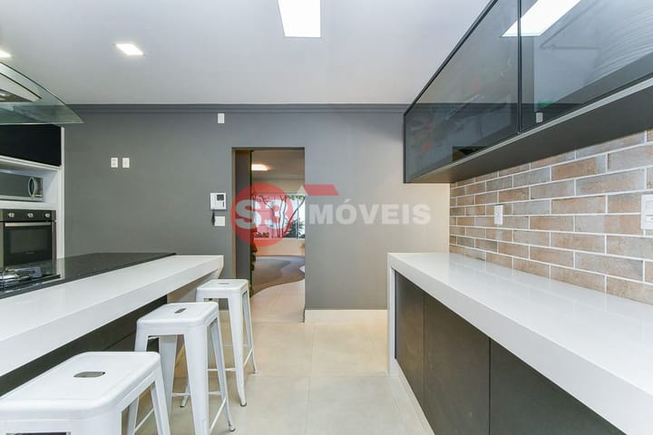 Casa à venda com 4 quartos, 240m² - Foto 14