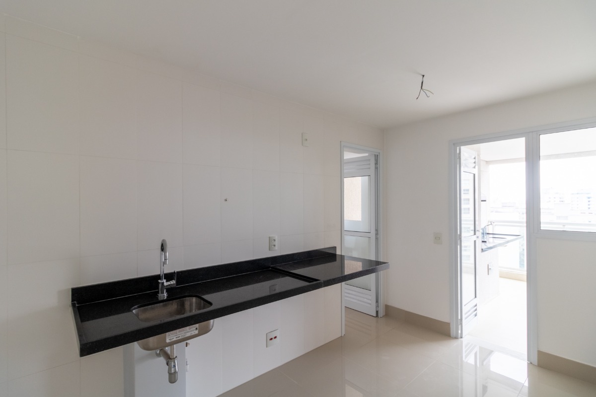 Apartamento à venda com 3 quartos, 106m² - Foto 18