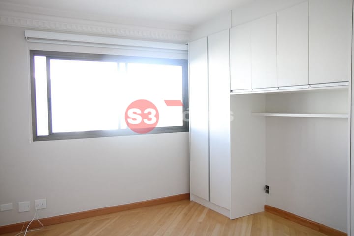 Apartamento à venda com 3 quartos, 243m² - Foto 27