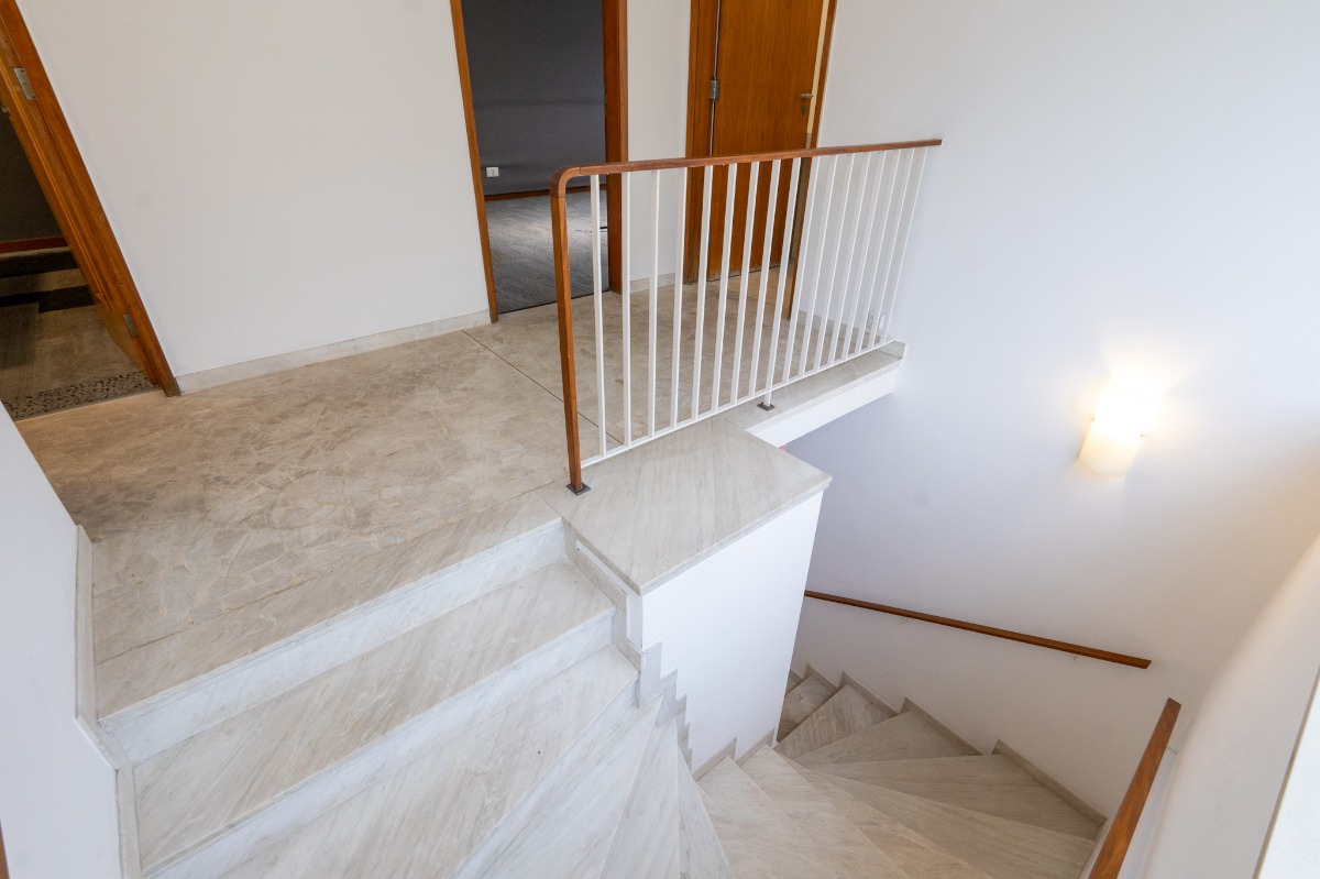 Casa à venda com 3 quartos, 216m² - Foto 16