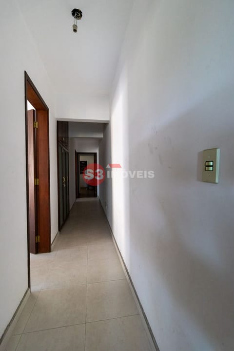 Casa à venda com 6 quartos, 450m² - Foto 16