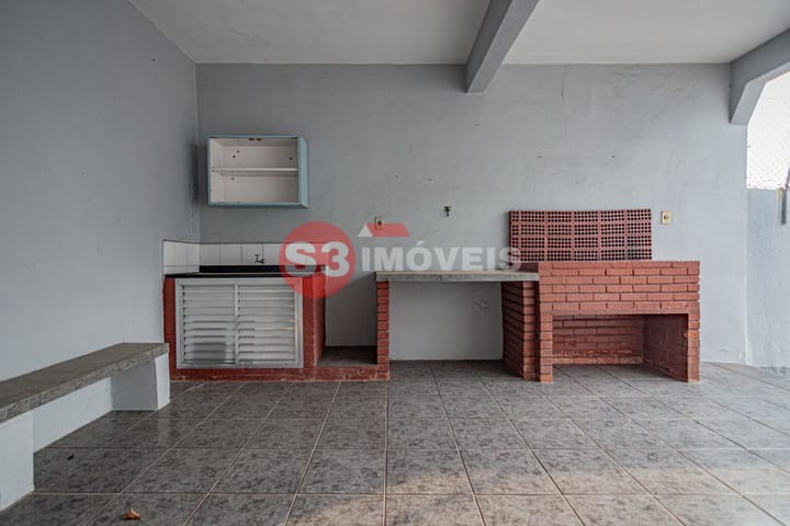 Casa à venda com 4 quartos, 200m² - Foto 45