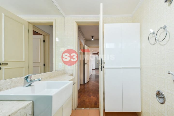 Apartamento à venda com 3 quartos, 142m² - Foto 18