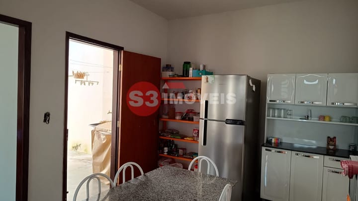 Casa à venda com 2 quartos, 81m² - Foto 9