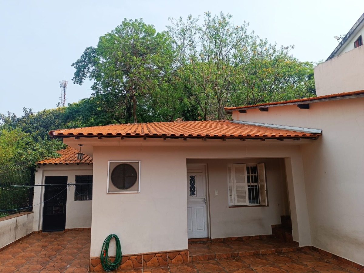 Casa à venda com 3 quartos, 170m² - Foto 2