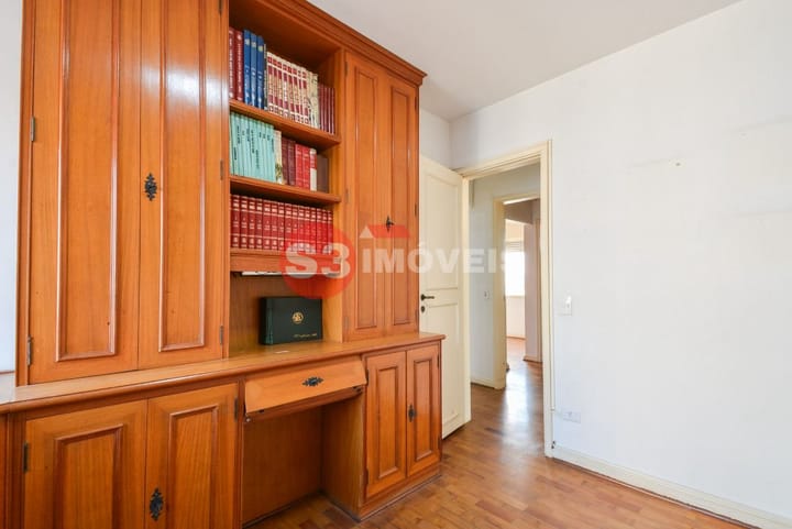 Apartamento à venda com 3 quartos, 142m² - Foto 13