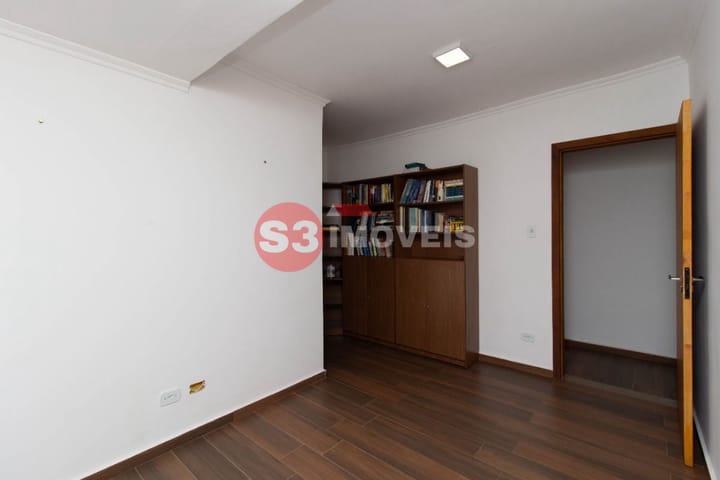 Casa à venda com 5 quartos, 270m² - Foto 5