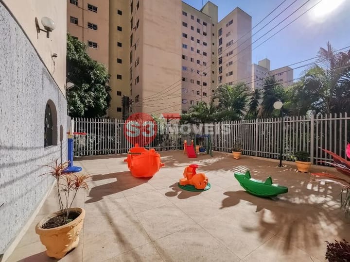 Apartamento à venda com 2 quartos, 61m² - Foto 28