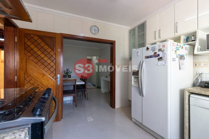 Casa à venda com 3 quartos, 257m² - Foto 6