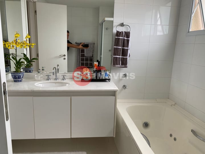 Apartamento à venda com 3 quartos, 213m² - Foto 34