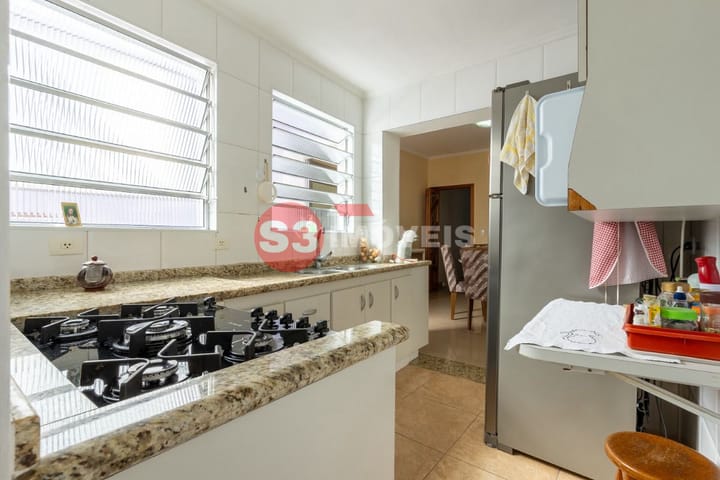 Casa à venda com 3 quartos, 180m² - Foto 15