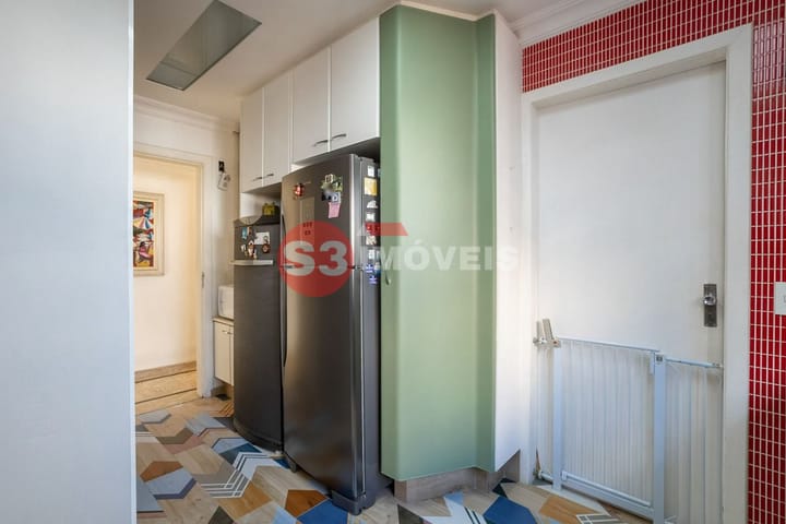 Apartamento à venda com 3 quartos, 208m² - Foto 18