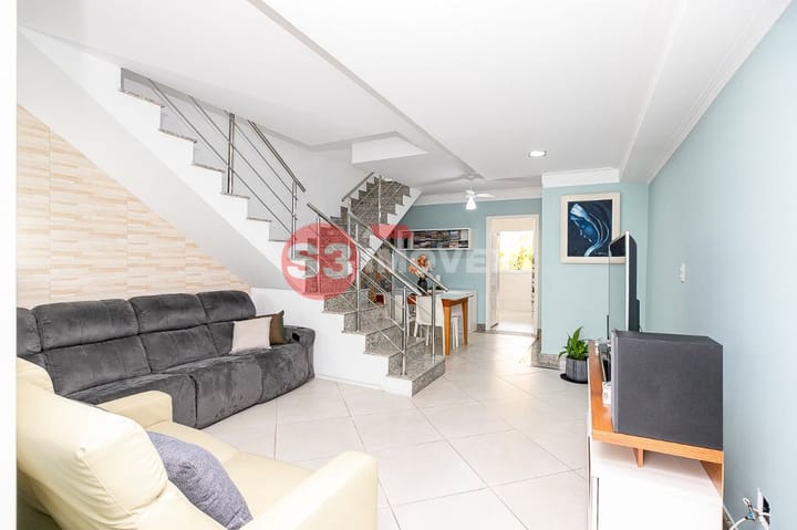 Casa à venda com 3 quartos, 158m² - Foto 2