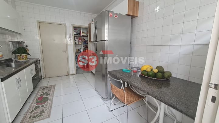 Apartamento à venda com 3 quartos, 160m² - Foto 4