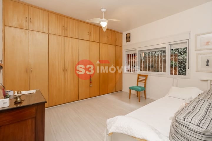 Casa à venda com 3 quartos, 300m² - Foto 8