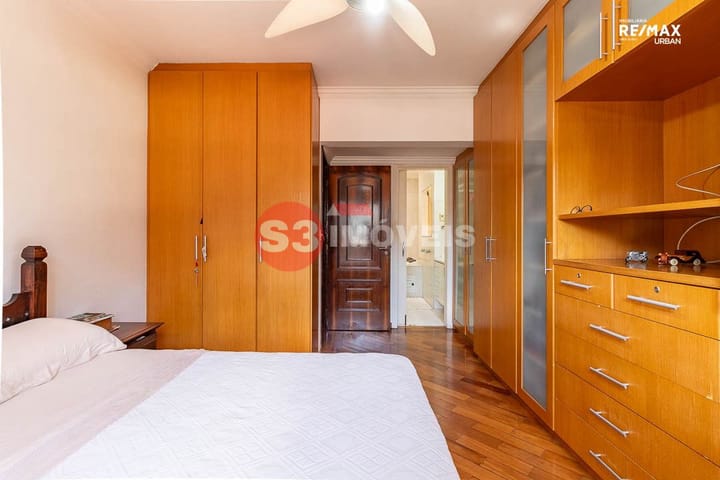 Casa à venda com 4 quartos, 348m² - Foto 22