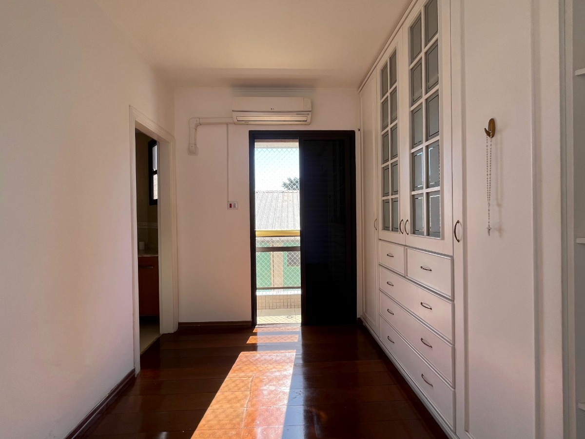 Apartamento à venda com 4 quartos, 176m² - Foto 14