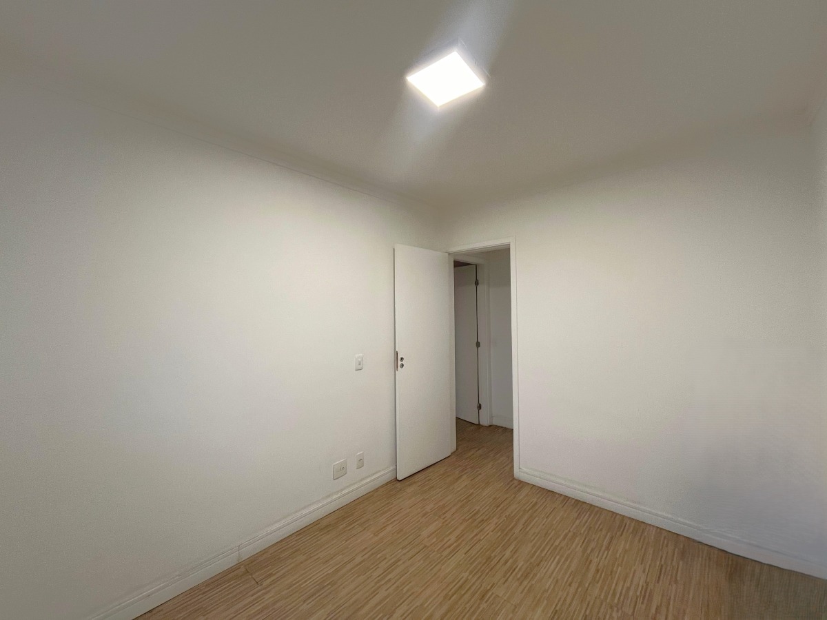 Apartamento à venda com 3 quartos, 84m² - Foto 18