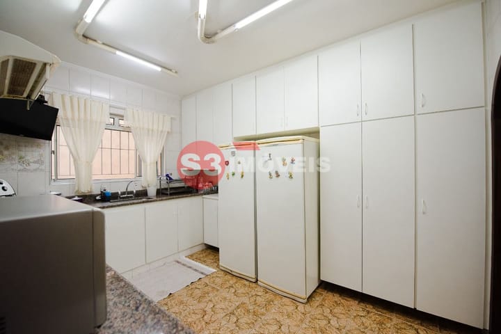 Casa à venda com 5 quartos, 310m² - Foto 28