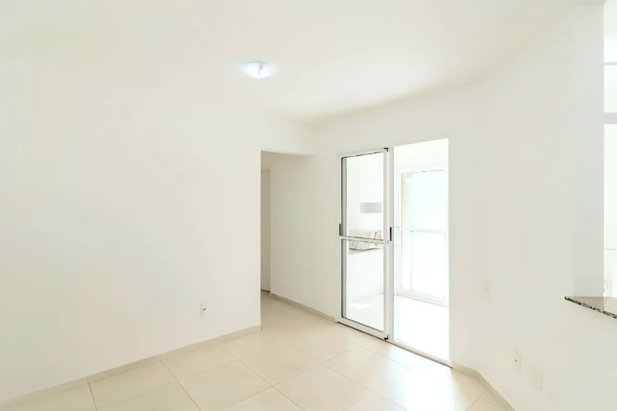 Apartamento à venda com 2 quartos, 57m² - Foto 1