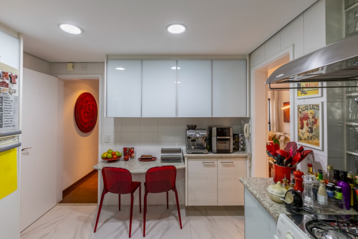 Apartamento à venda com 3 quartos, 173m² - Foto 16