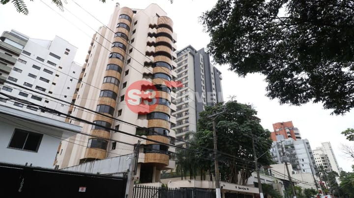 Apartamento à venda com 4 quartos, 227m² - Foto 2