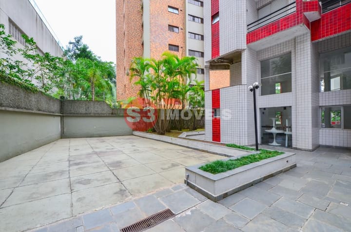 Apartamento à venda com 3 quartos, 136m² - Foto 27