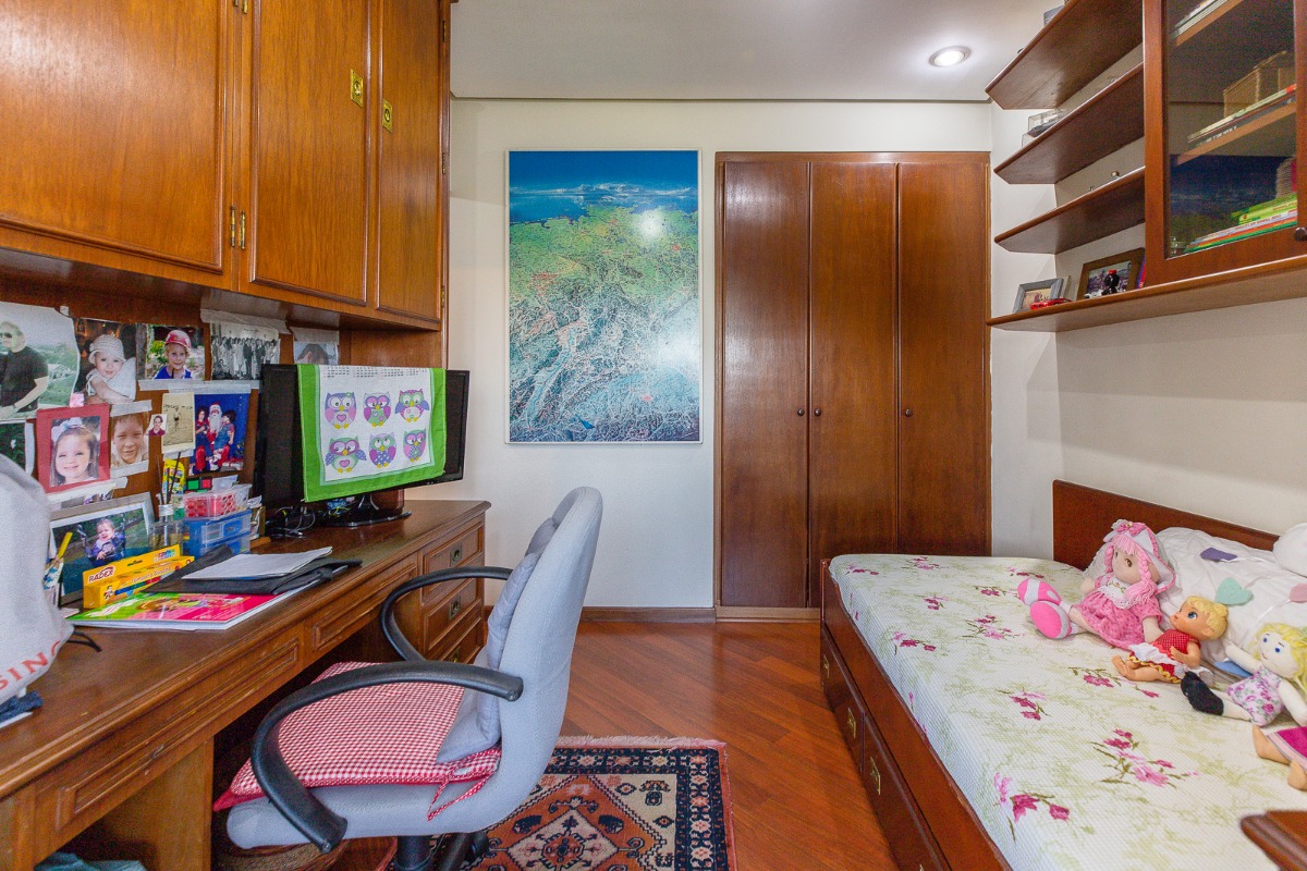 Apartamento à venda com 3 quartos, 147m² - Foto 6