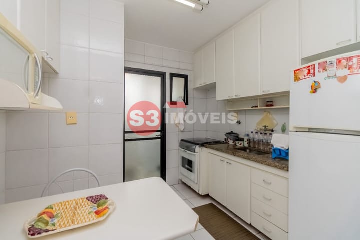 Apartamento à venda com 2 quartos, 72m² - Foto 17