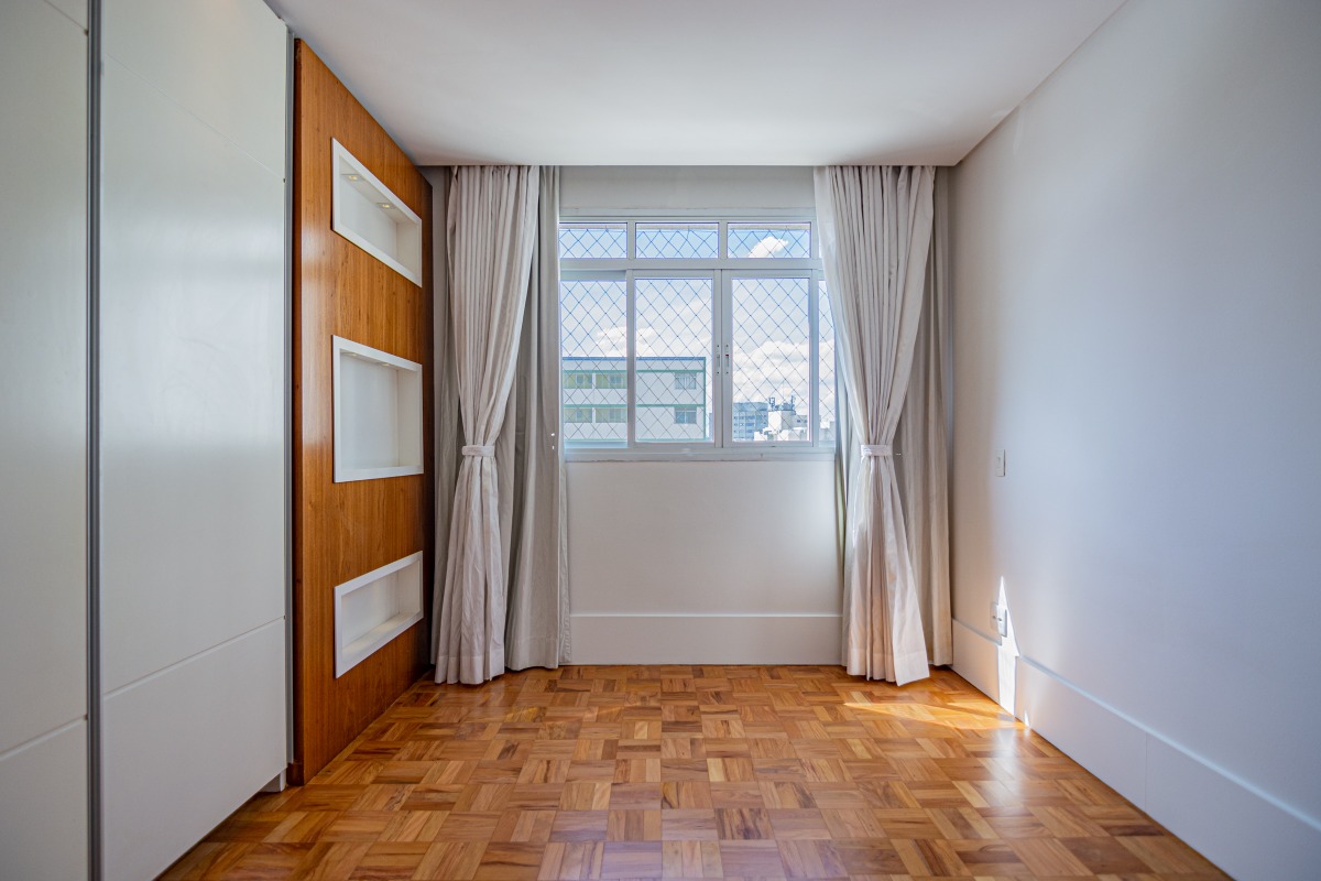 Apartamento à venda com 4 quartos, 180m² - Foto 37