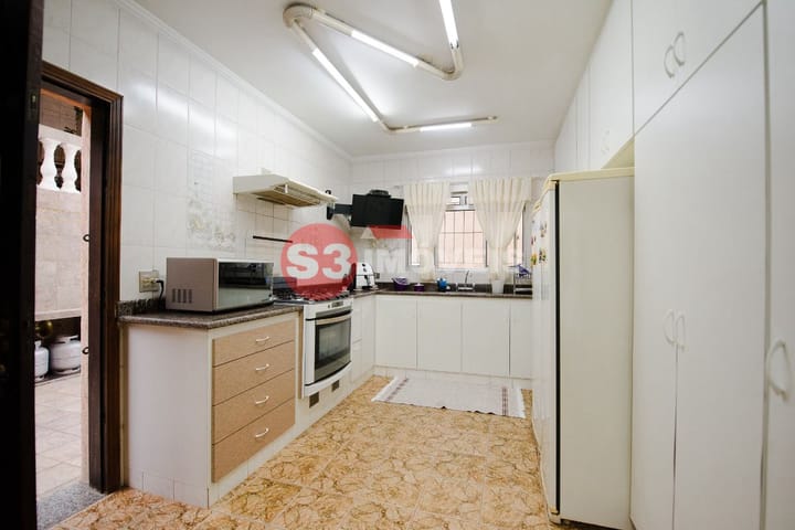 Casa à venda com 5 quartos, 310m² - Foto 27