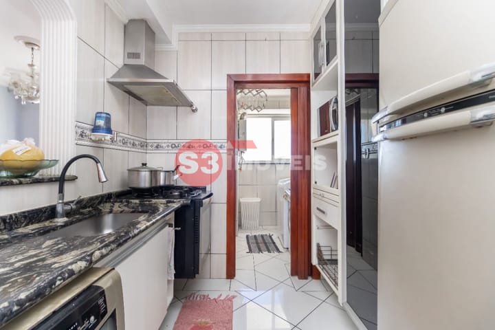 Apartamento à venda com 3 quartos, 76m² - Foto 11