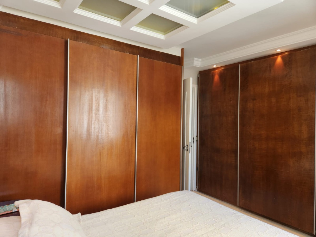 Apartamento à venda com 3 quartos, 131m² - Foto 7