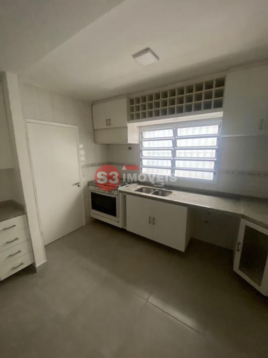 Casa à venda com 3 quartos, 196m² - Foto 14