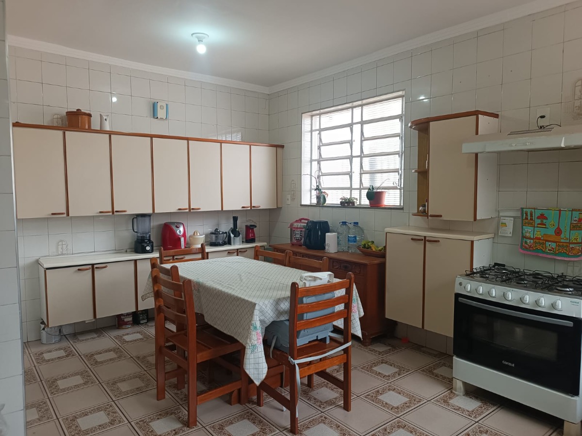 Casa à venda com 3 quartos, 170m² - Foto 10